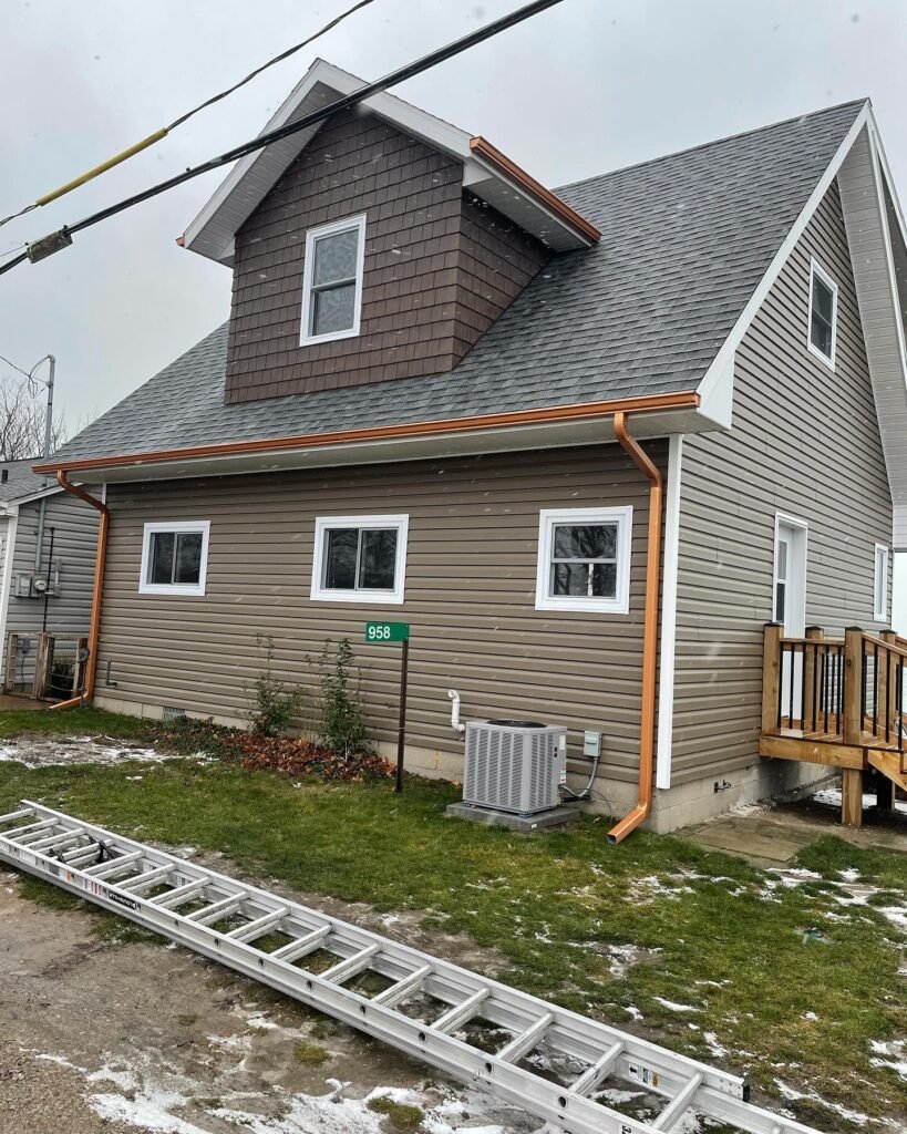 Who Provides Expert Gutter Installation Services in Staples, ON?