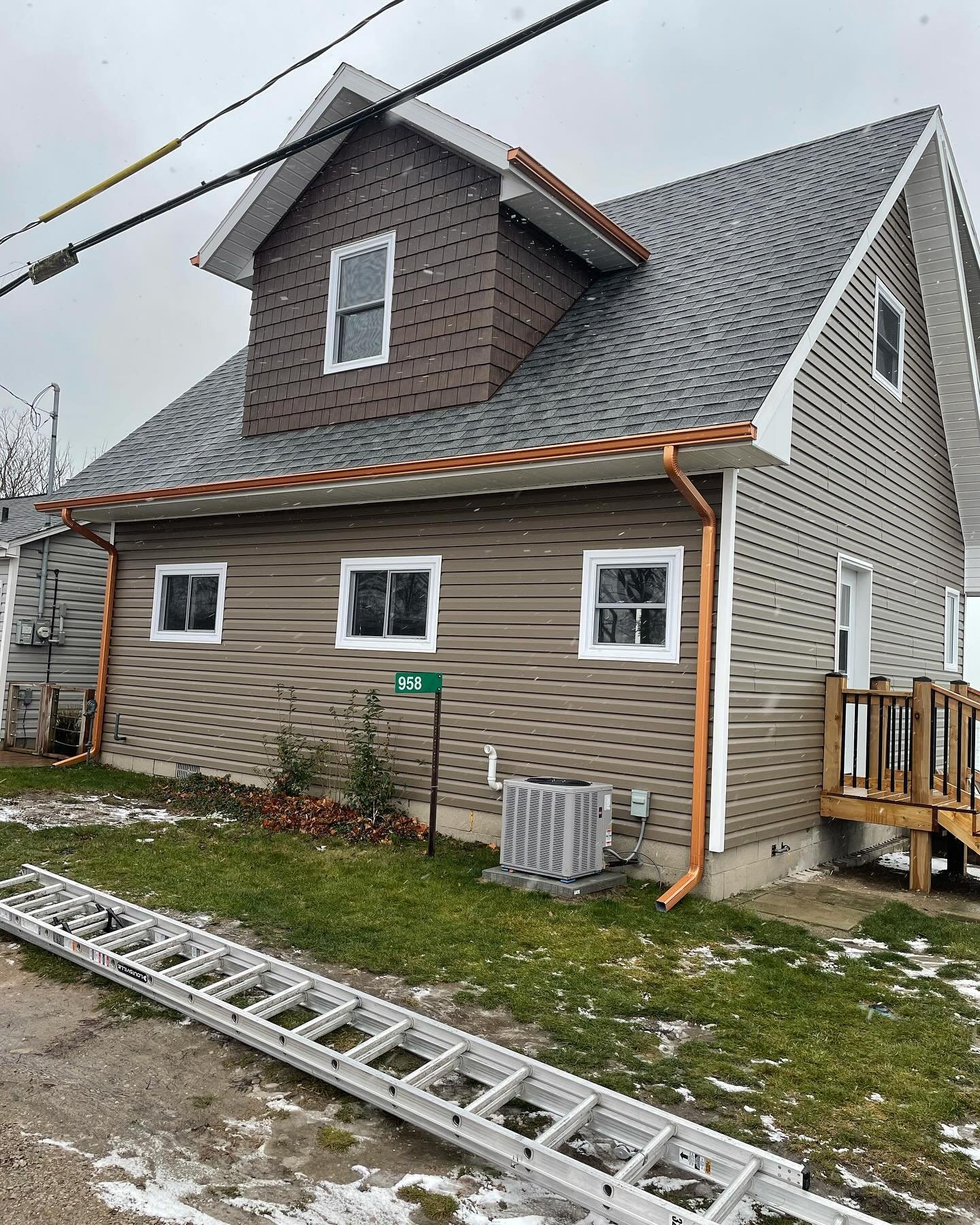 Who Provides Expert Gutter Installation Services in Staples, ON?